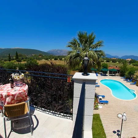 Διαμέρισμα Nikos And *