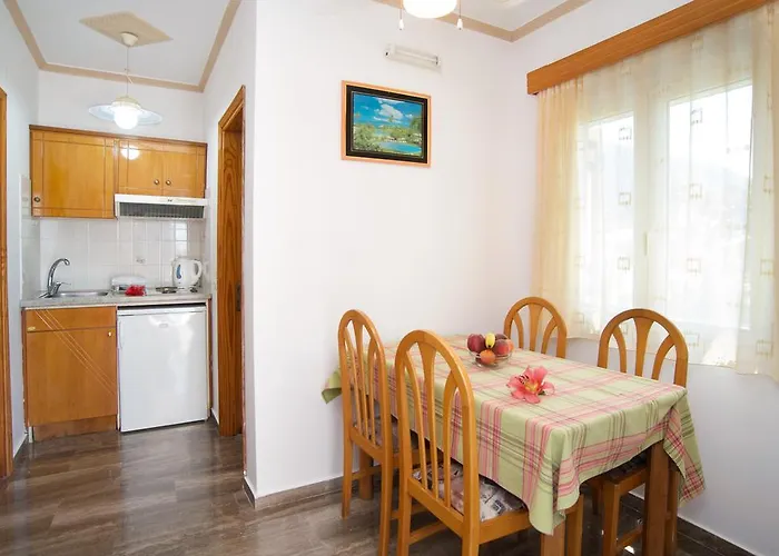 Apartment Nikos And *